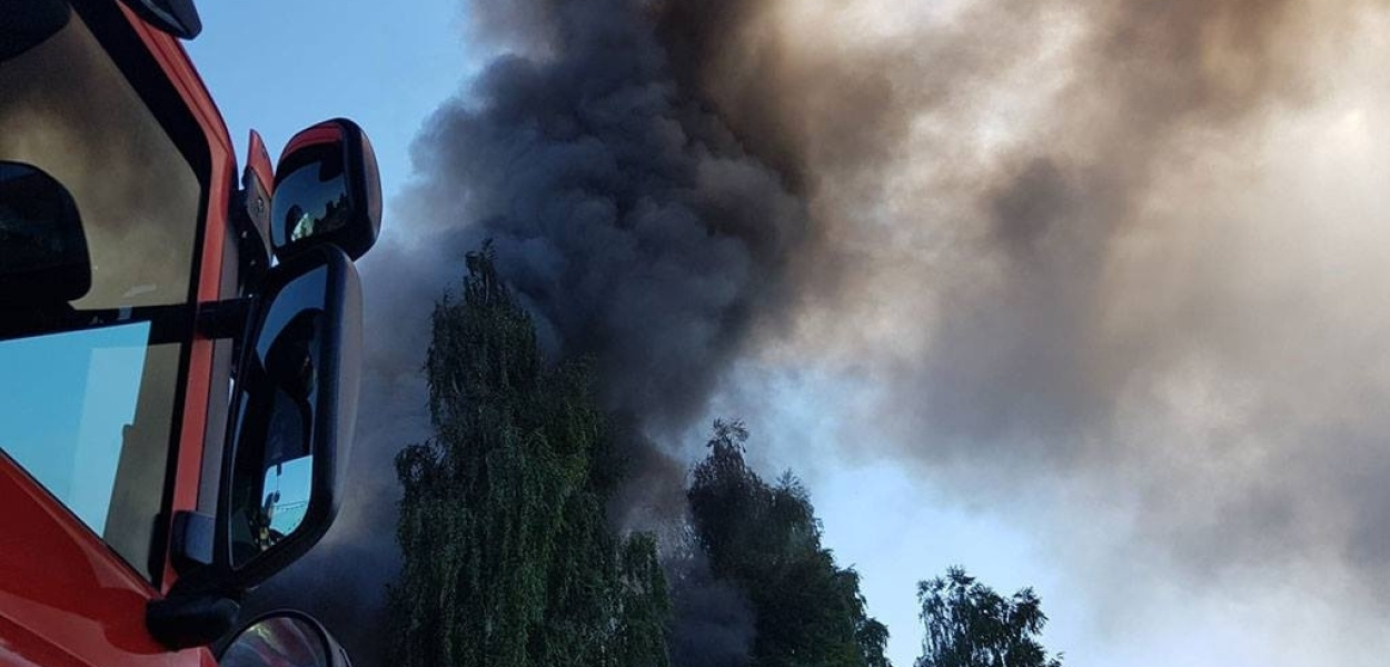 Płonie warsztat samochodowy przy ul. Jaworzyńskiej
