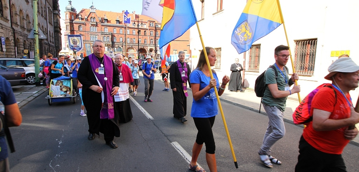 Pielgrzymi z Legnicy już w drodze na Jasną Górę