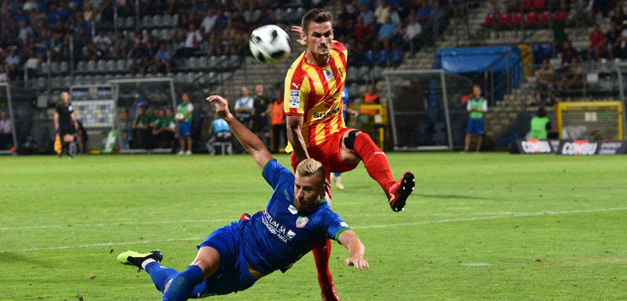 Miedź podzieliła się punktami z Koroną Kielce
