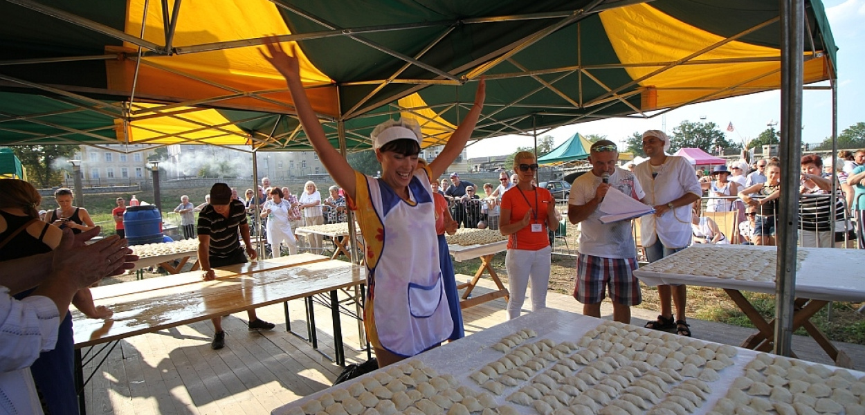 Na Zakaczawiu pierogi lepili i Indianie tańczyli