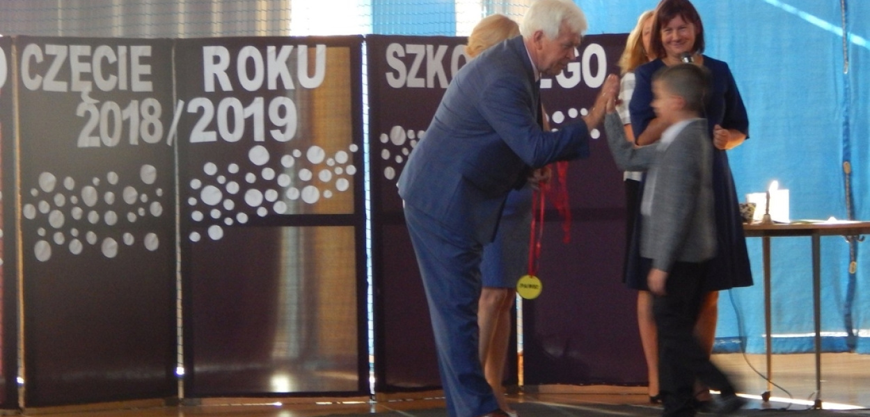 Przybili piątkę na nowy rok szkolny