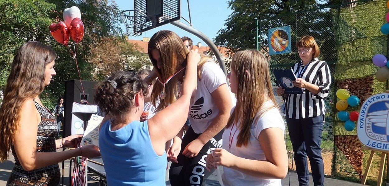 Zmagania sportowe, zabawa i patriotyczny bieg