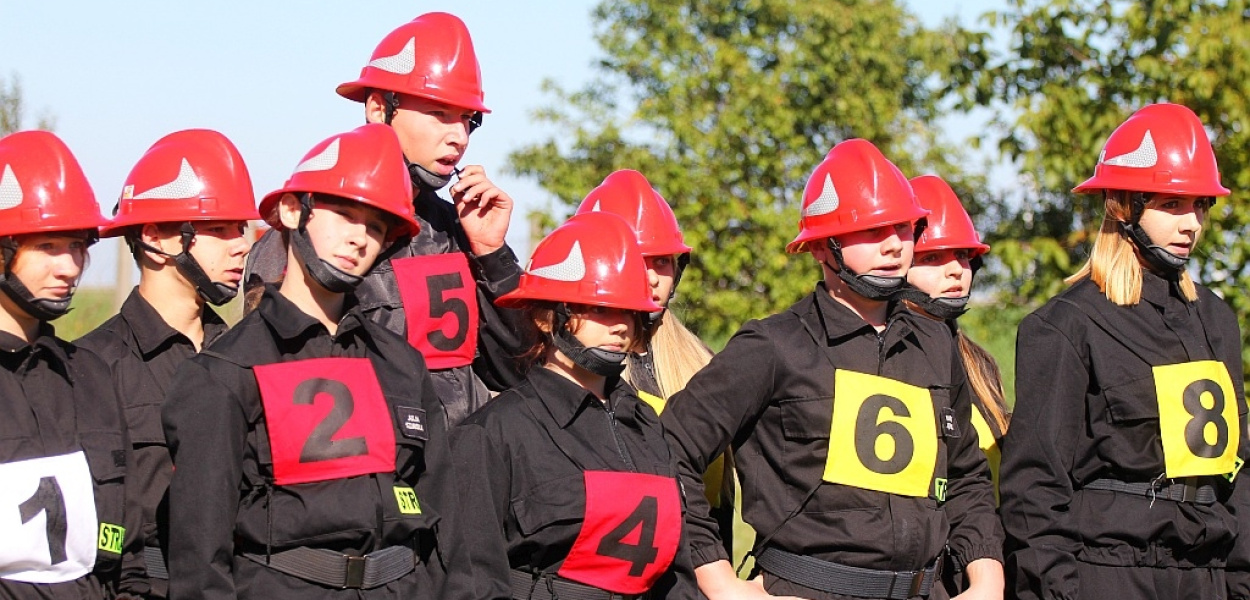 Strażacy pokazali jak teorię łączyć z praktyką