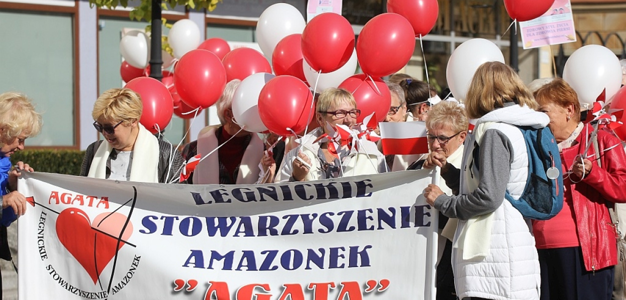 Różowy i biało - czerwony Marsz ku Zdrowiu