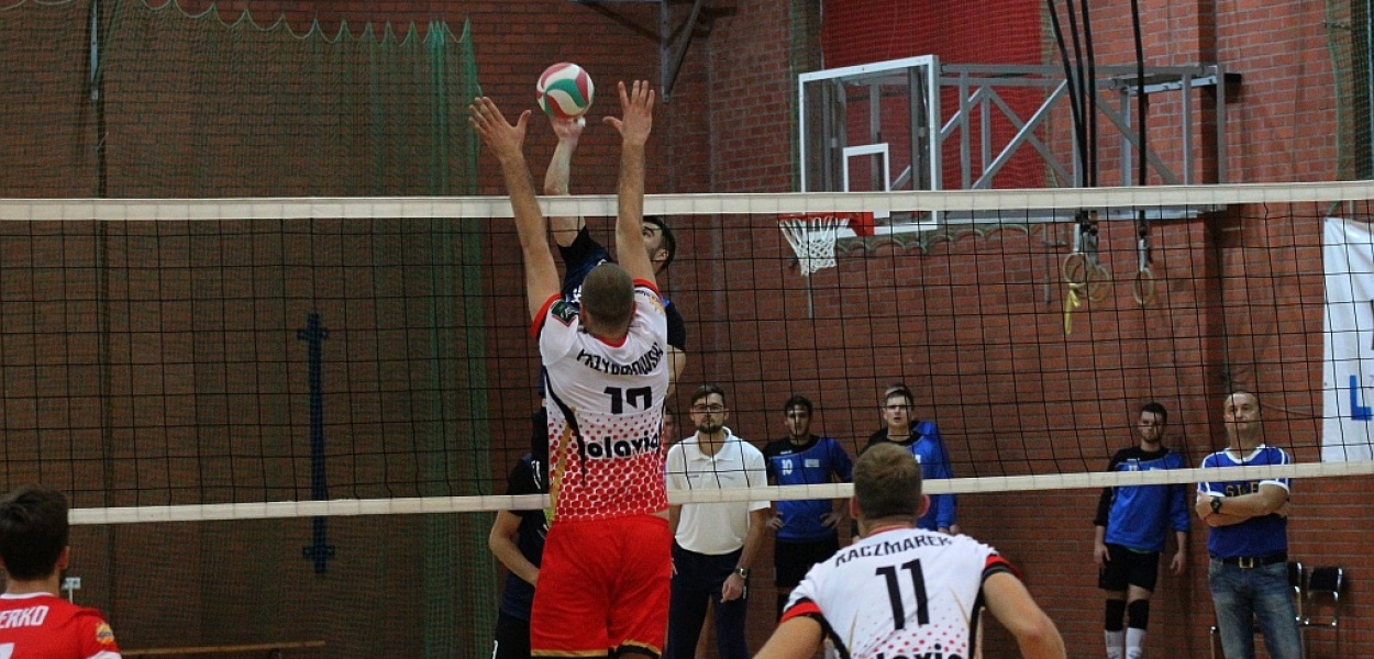 Ikar bez punktów i seta. Olavia też za mocna