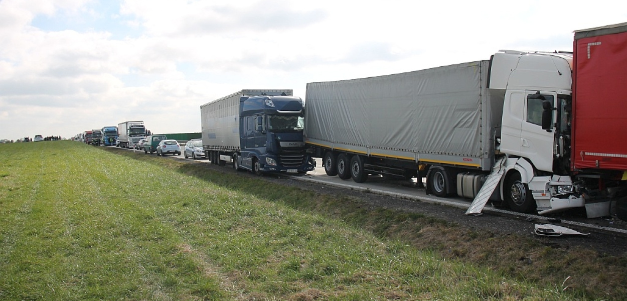 Karambol na autostradzie. Objazdy do Zgorzelca