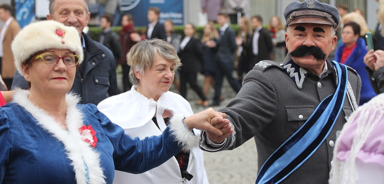 Tanecznym krokiem w obchody 100 - lecia odzyskania niepodległości