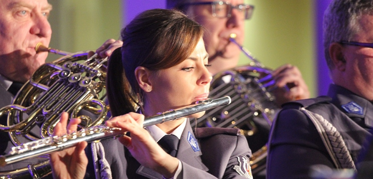 Niepodległej zagrali i zaśpiewali kolędy