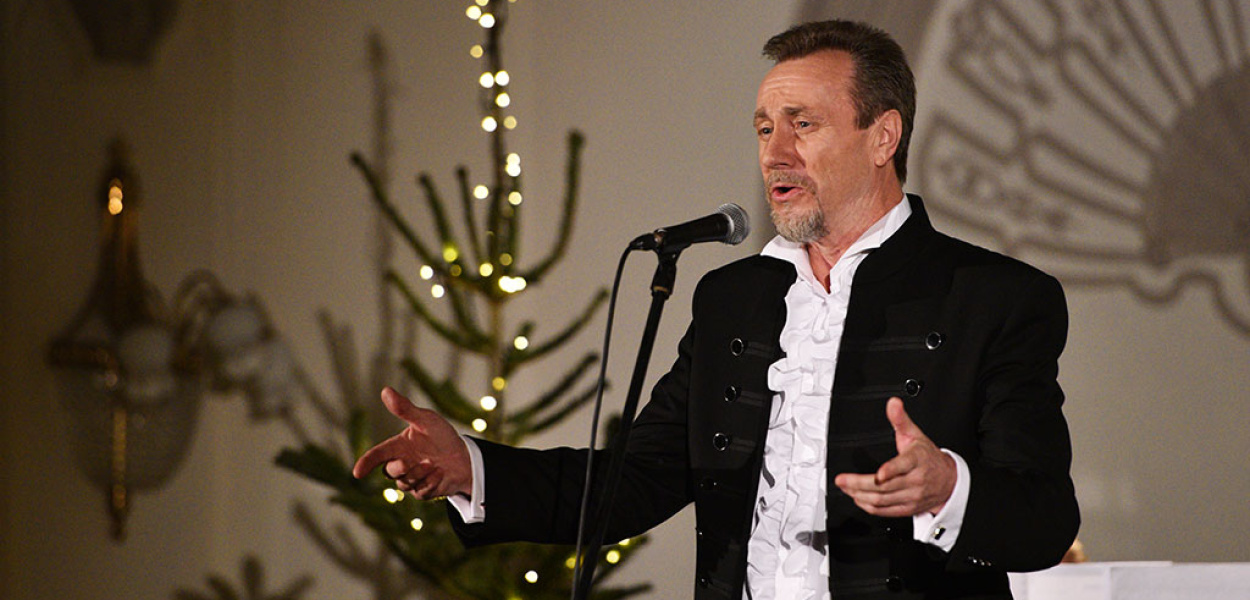 Miłosny powiew z Neapolu i Granady