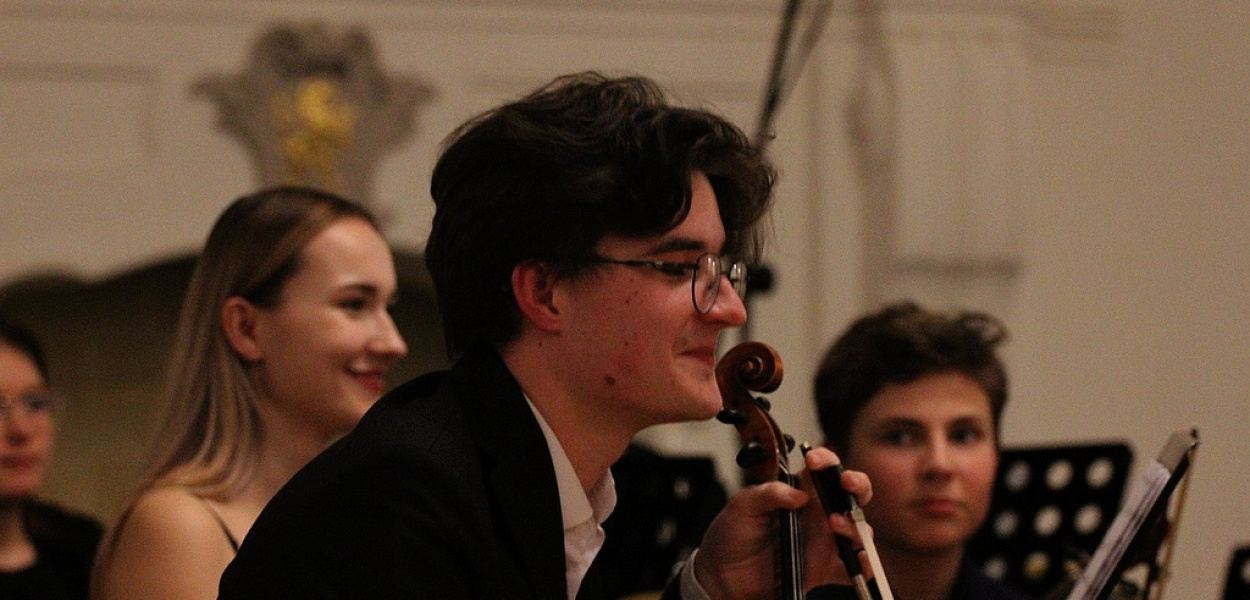 Młodzi kompozytorzy zaprezentowali się podczas piątku muzycznego