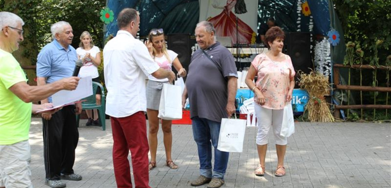 W Brenniku lubią się bawić i biesiadować