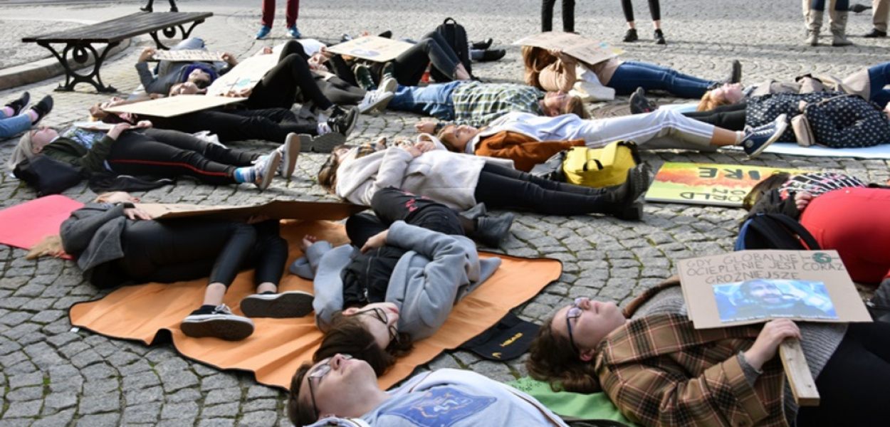  Strajk klimatyczny. Ważne żeby lewak z prawakiem stanęli w jednym…