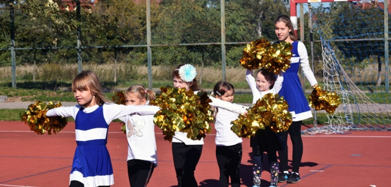 Sportowy początek jesieni na osiedlu Asnyka