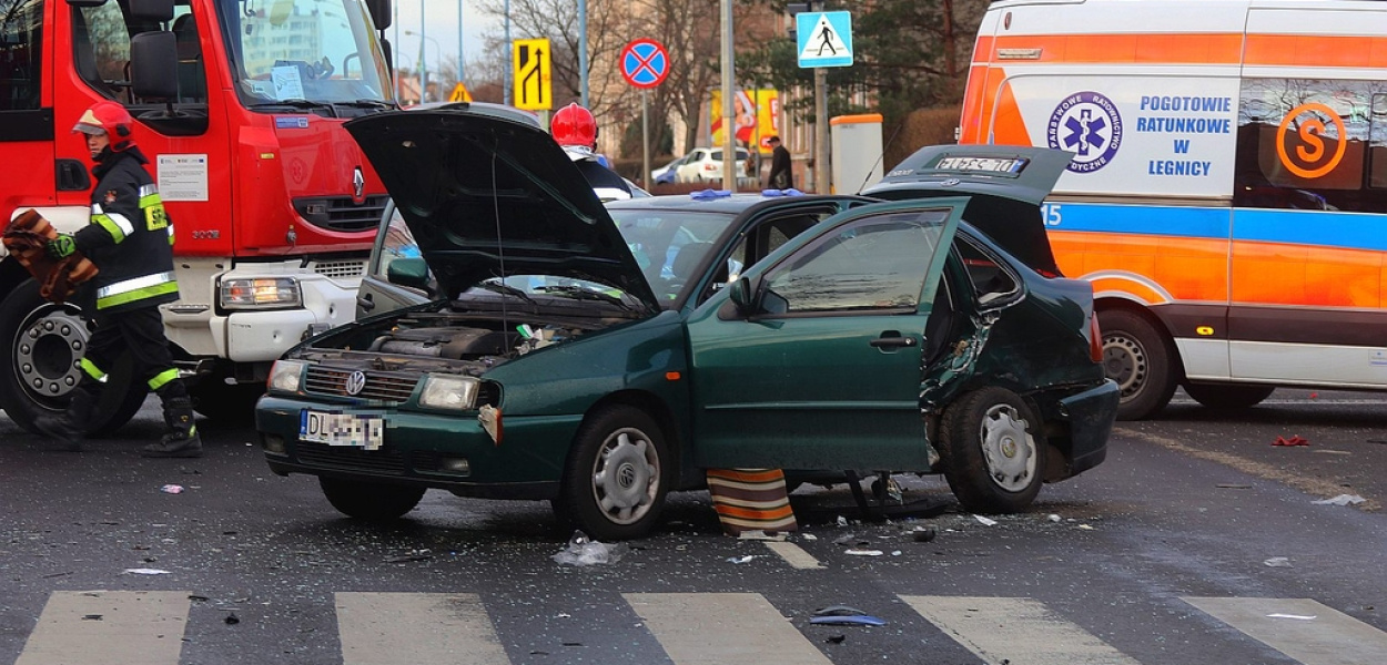 Wypadek na osiedlu Kopernika. Sprawca był pijany
