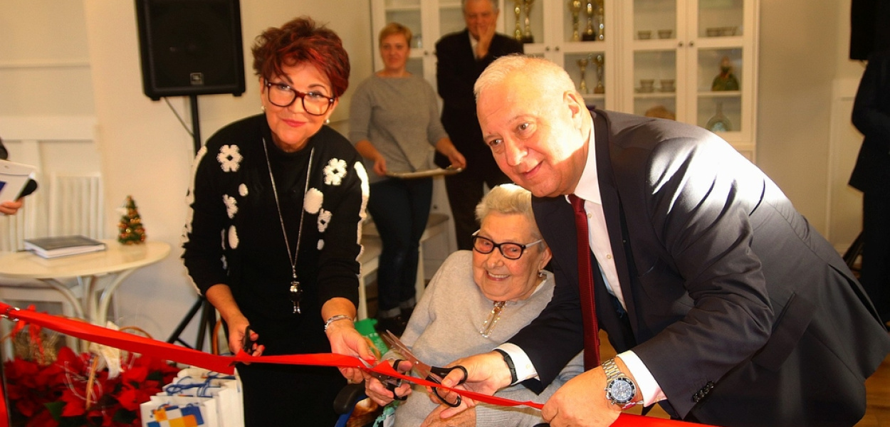 Kwaśniewska otworzyła w DPS-ie kącik dla seniorów