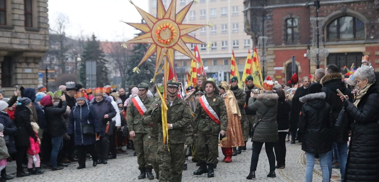 Święto Trzech Króli. Orszak przeszedł ulicami Legnicy
