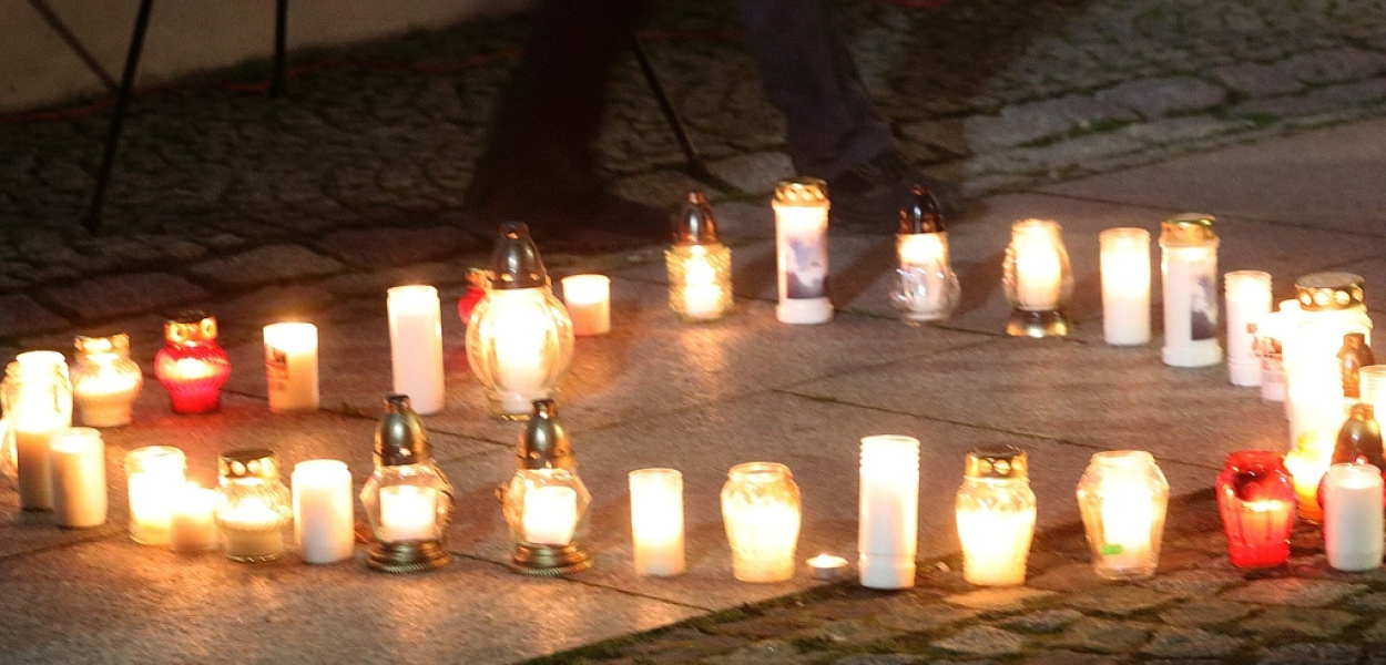 W dźwięku ciszy uczcili pamięć Pawła Adamowicza