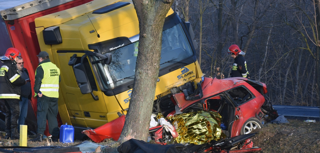 Śmiertelny wypadek pod Prochowicami. Są objazdy (aktualizacja)
