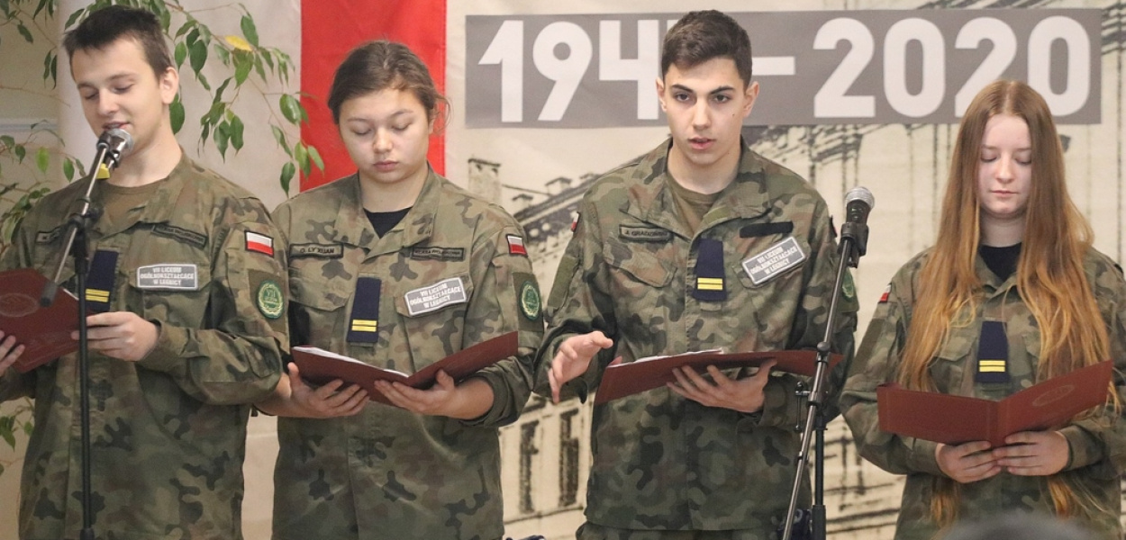 Młodzież spotkała się z kombatantami w rocznicę walk o Legnicę