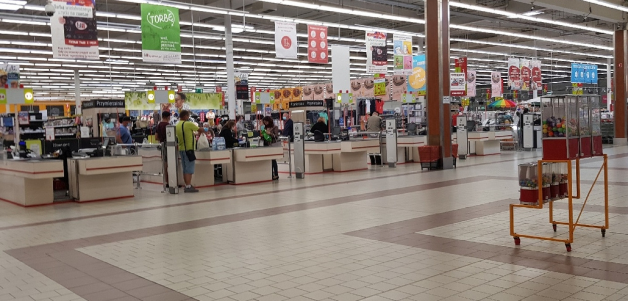 Zrób zakupy. Jutro święto kościelne i państwowe