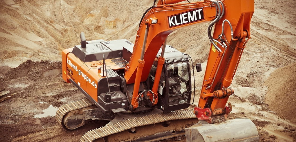 Przeglądy maszyn budowlanych – jak często należy je wykonywać?