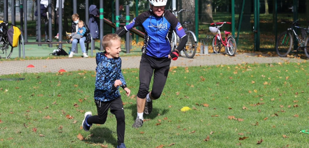 Weekend z piłką i rowerem za nami