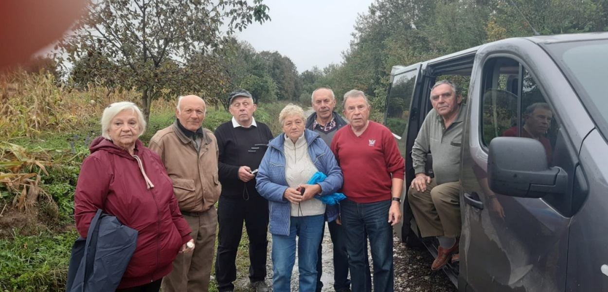 Porządkowali mogiły pradziadów na Ukrainie