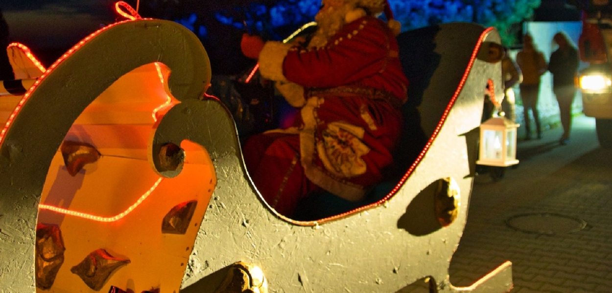 Święty Mikołaj krąży po gminie Prochowice