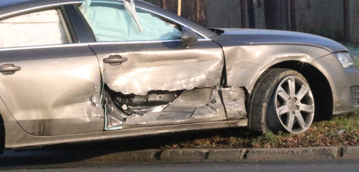 Wjechał na skrzyżowanie na czerwonym świetle