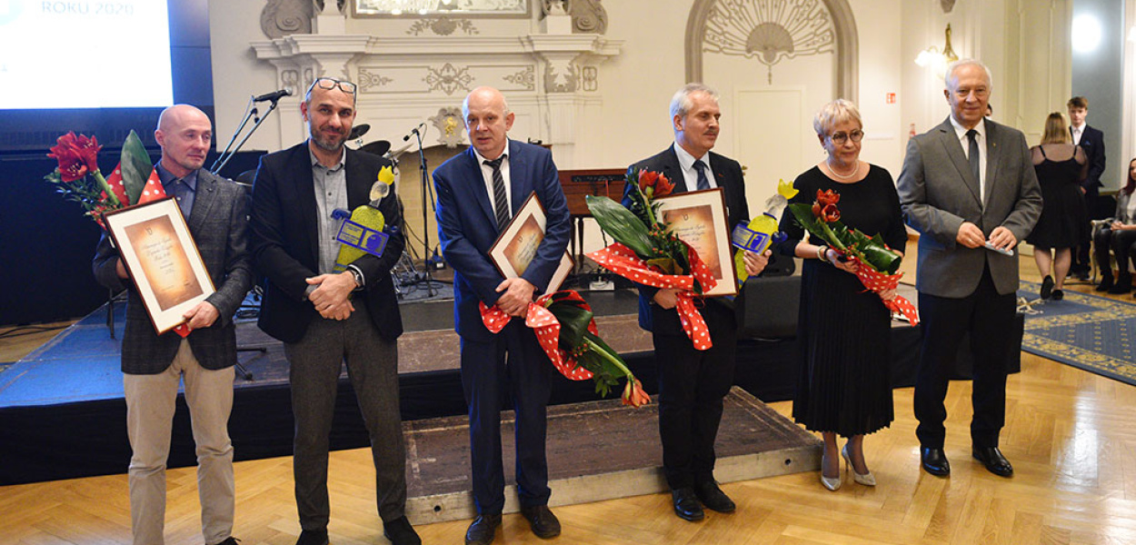 Legnicka Książka Roku 2020. Dwie statuetki, dwóch zwycięzców