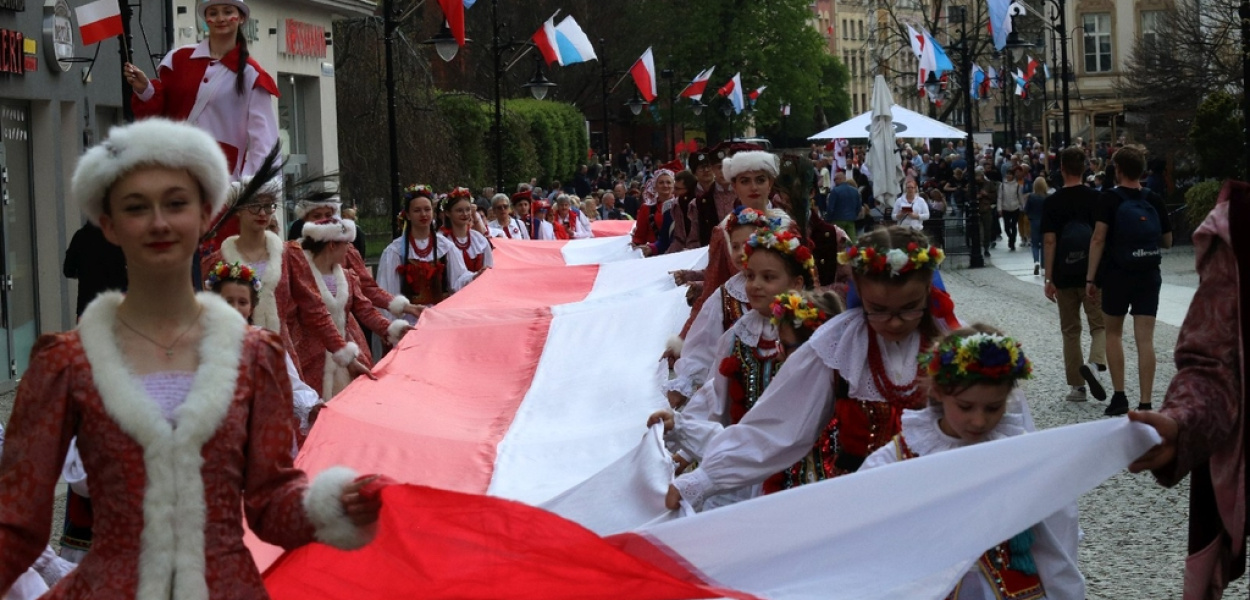 Legnica oddała hołd biało-czerwonej