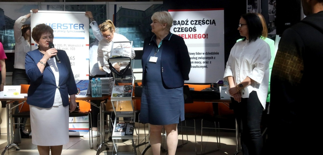 Tłumy poszukujących pracy na targach w Letia Business Center