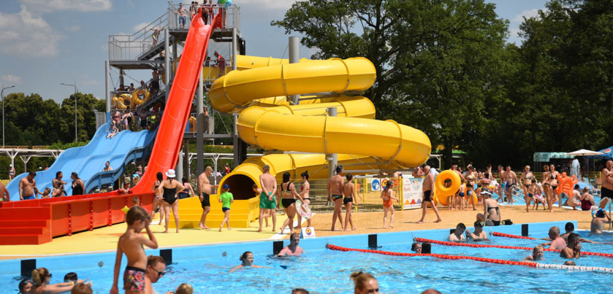 Pierwsze urodziny w kolorach piasku i wody