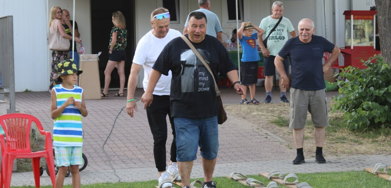 W Bieniowicach i Rosochatej lato powitane z fasonem