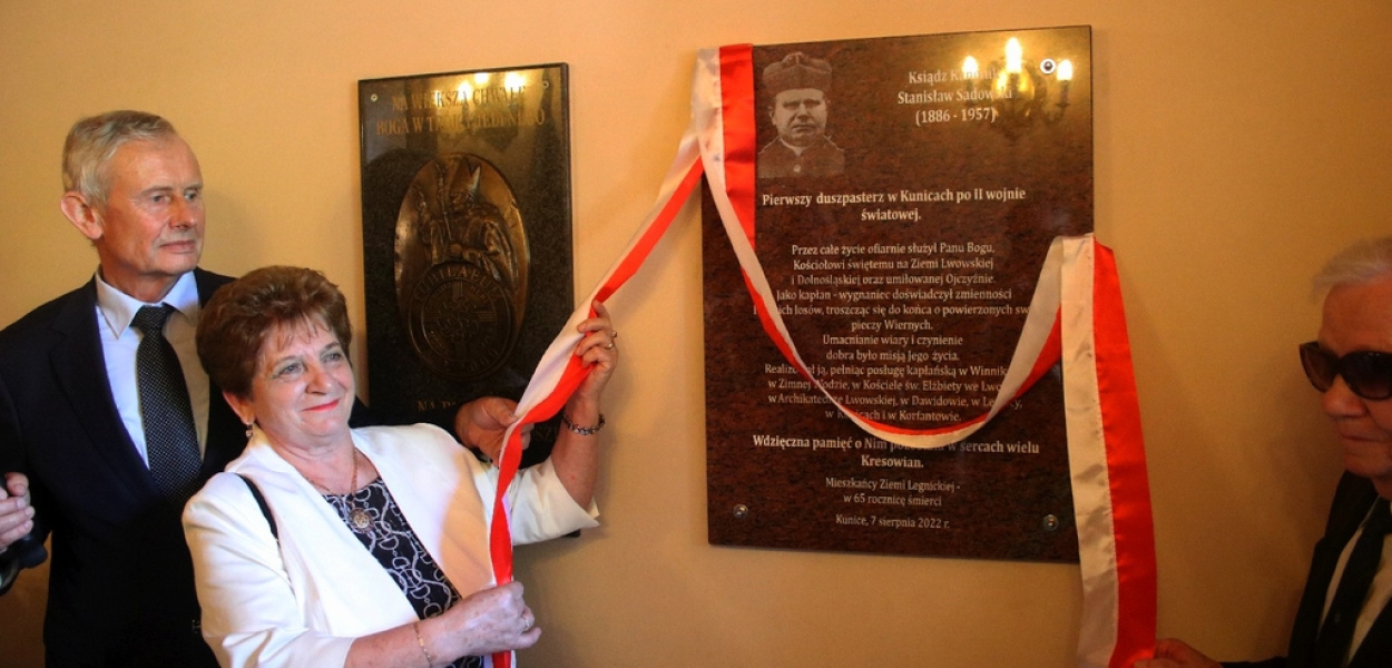  Janina Mazur: Jest bliski sercom osiedleńców i niech pozostanie w sercach…