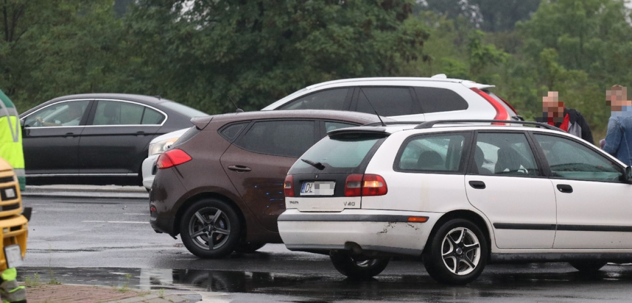 Kolizja na Piekarach. Apelujemy o ostrożność