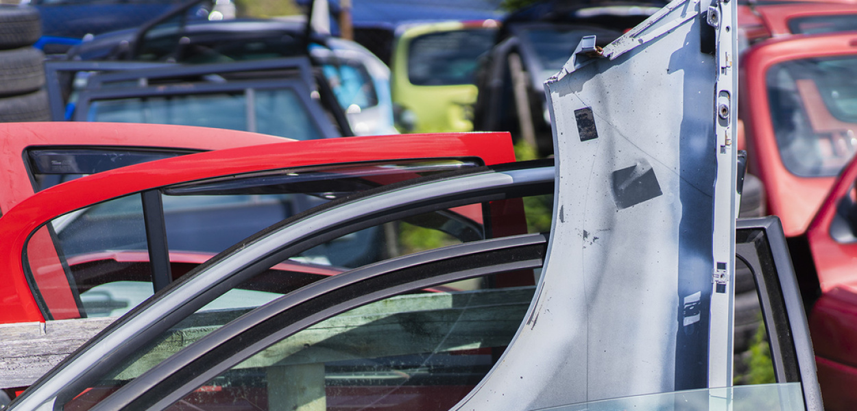 Czy możliwe jest złomowanie auta bez ważnego OC?