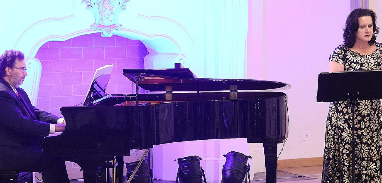 Recital pieśni w wykonaniu Anny Mikołajczyk - Niewiedział