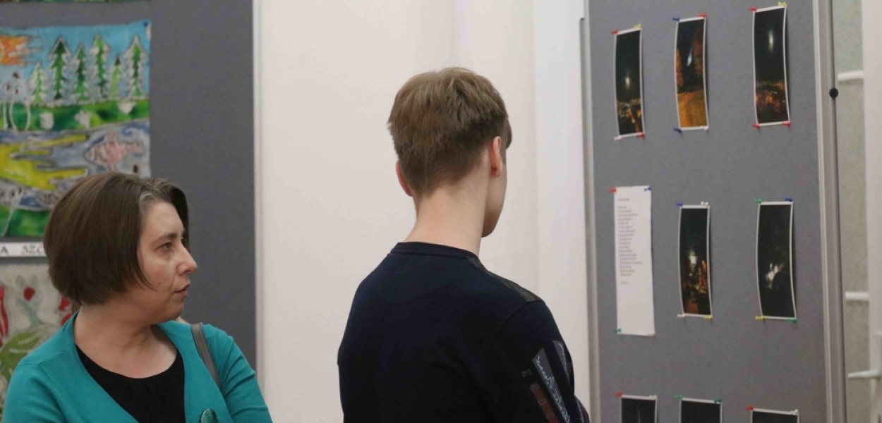 Co się dzieje z naturą „Pomiędzy słońcem, a księżycem”?