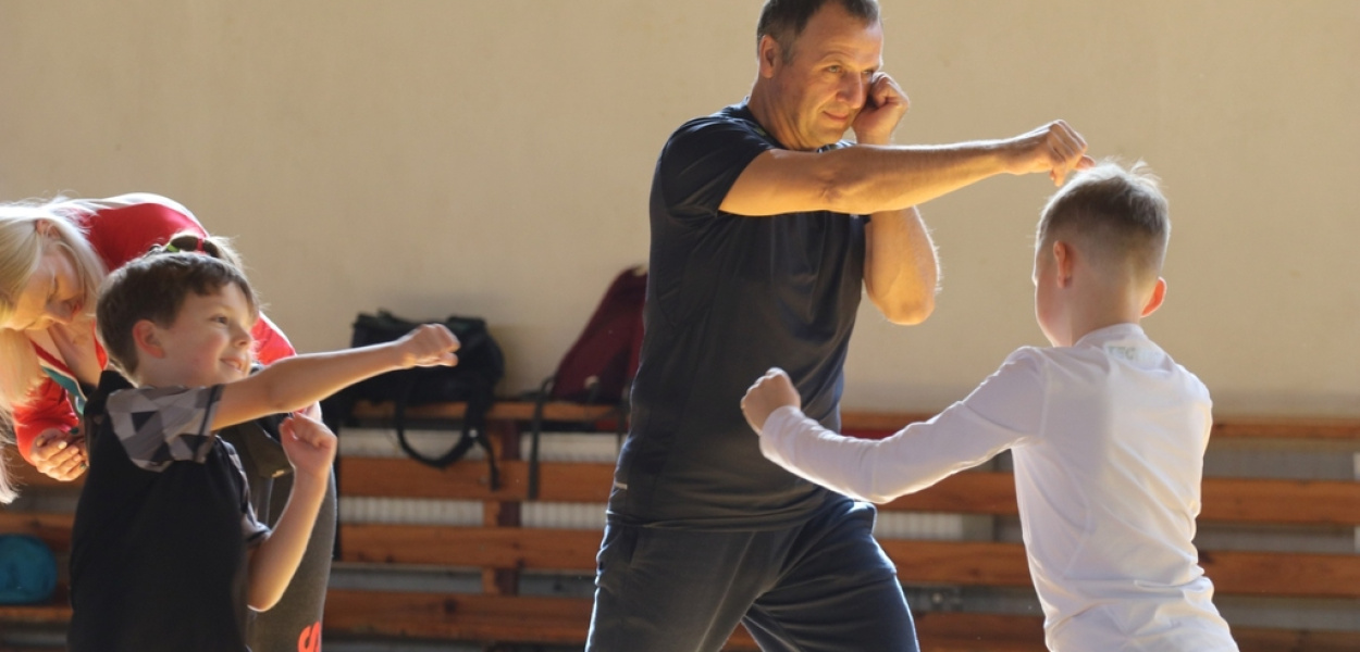 „Waleczne Lwy” uczą się, jak obronić najbliższych