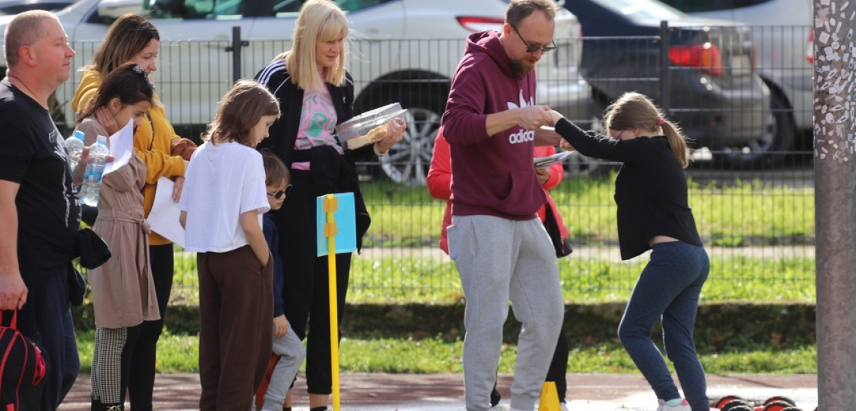 W „dziewiętnastce” rodzina to dziecko, rodzic, nauczyciel
