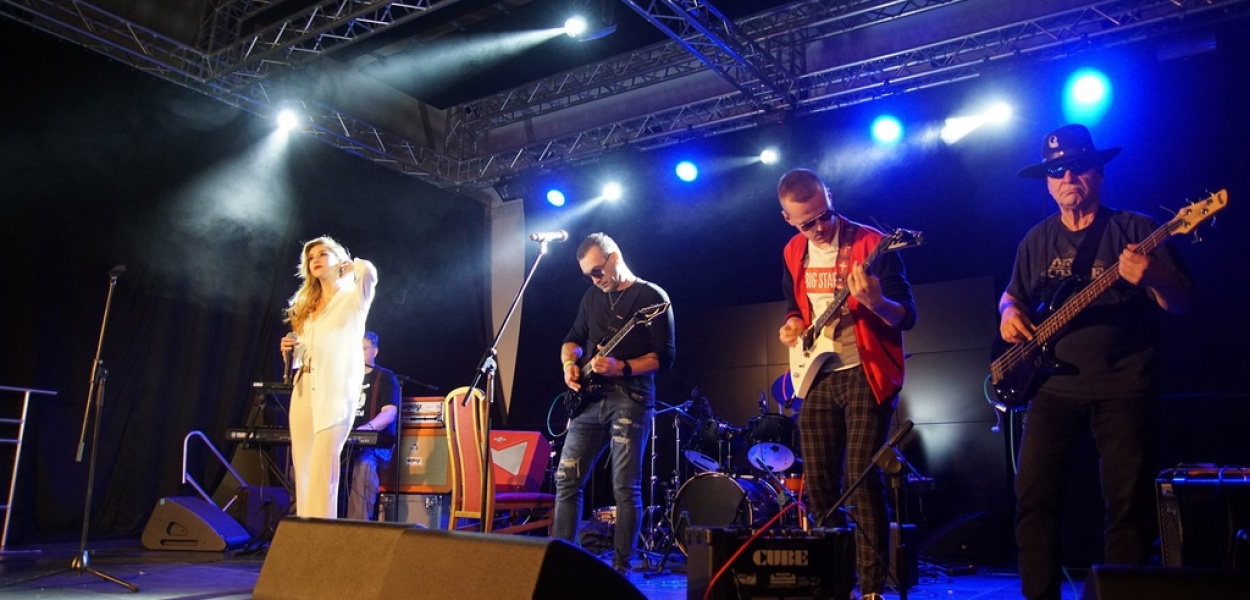 Zagrali i zaśpiewali dla bezdomnych zwierząt