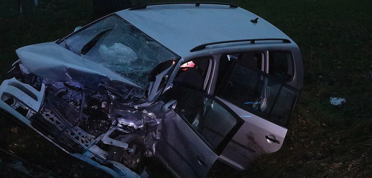 Czołowe zderzenie. Wśród rannych są dzieci