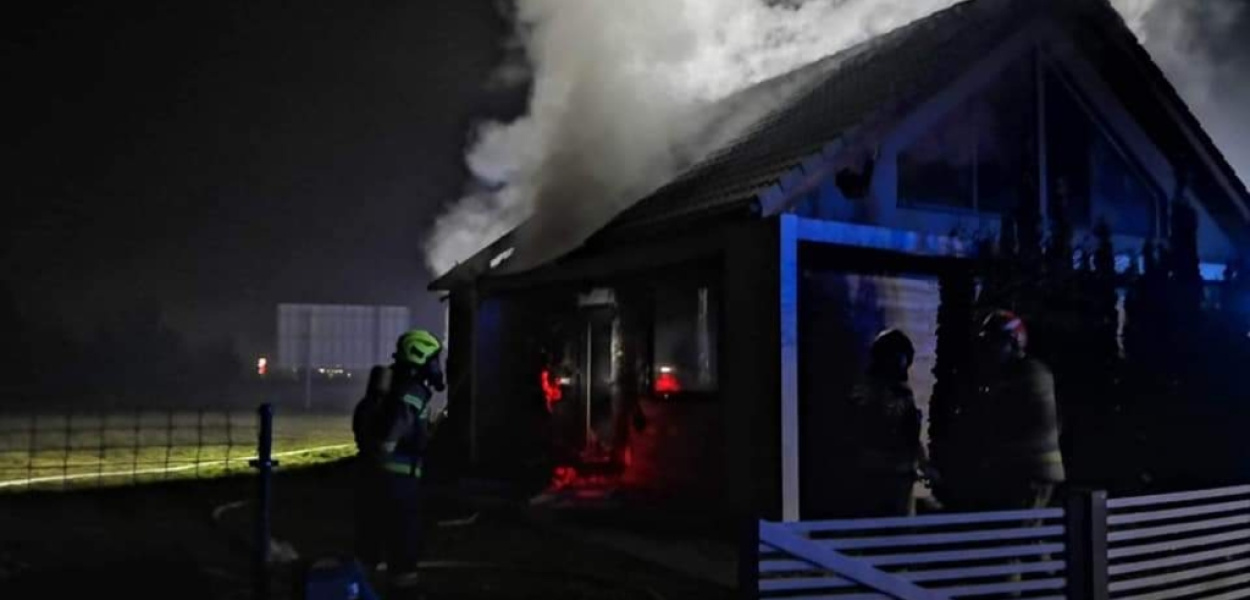 Spłonął dom pokazowy w Prochowicach