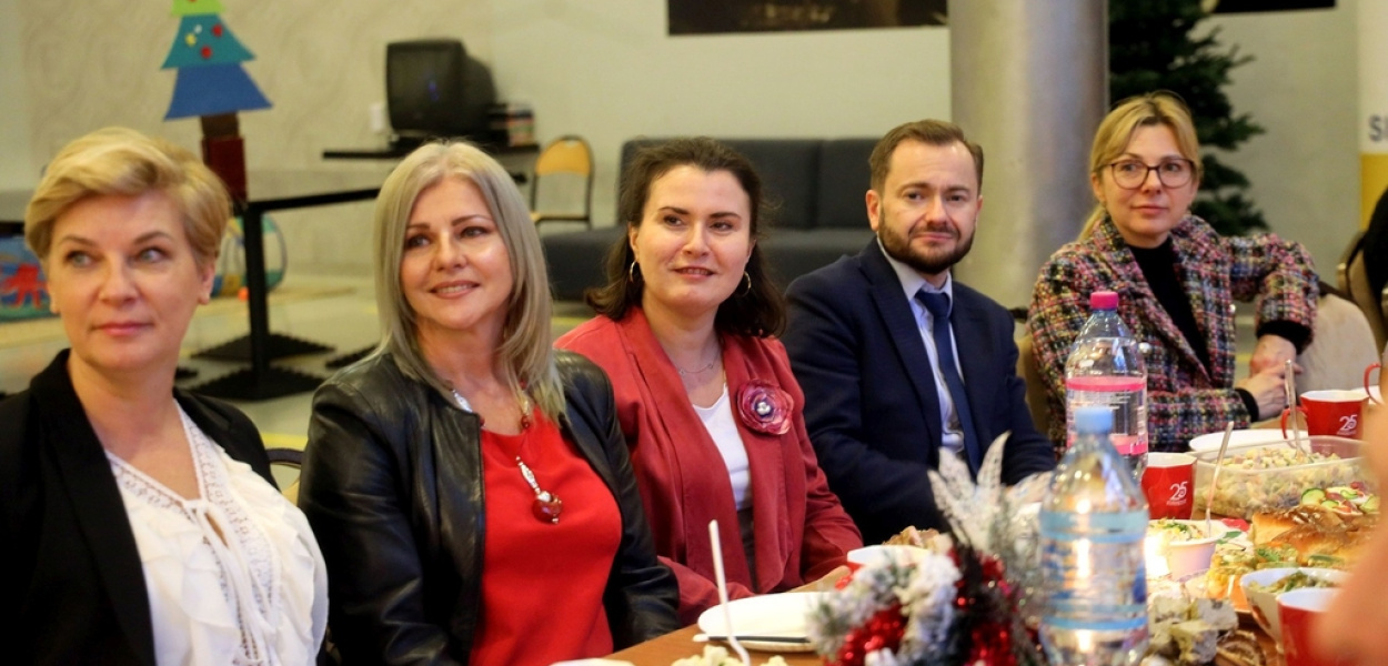 Collegium Witelona wspiera walczącą Ukrainę i jej obywateli