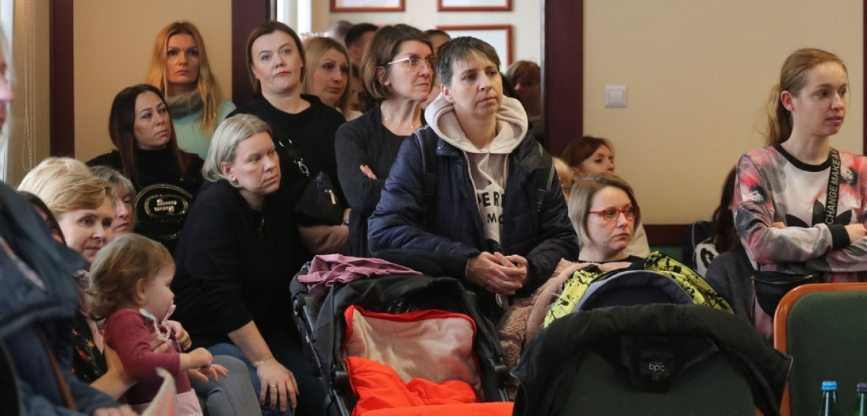 Emocje rozgrzane do czerwoności. Sesja przerwana do 1 marca