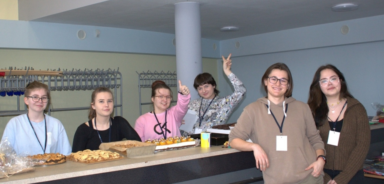 Wspomogli swoją starszą koleżankę z „Witelonki”