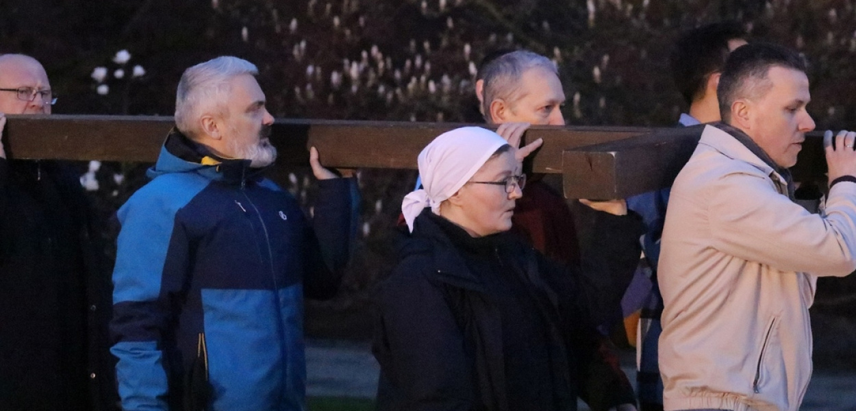Droga Krzyżowa przeszła ulicami Legnicy