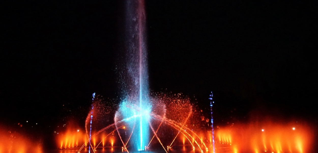 Fontanny w Ogrodzie Francuskim już tańczą 