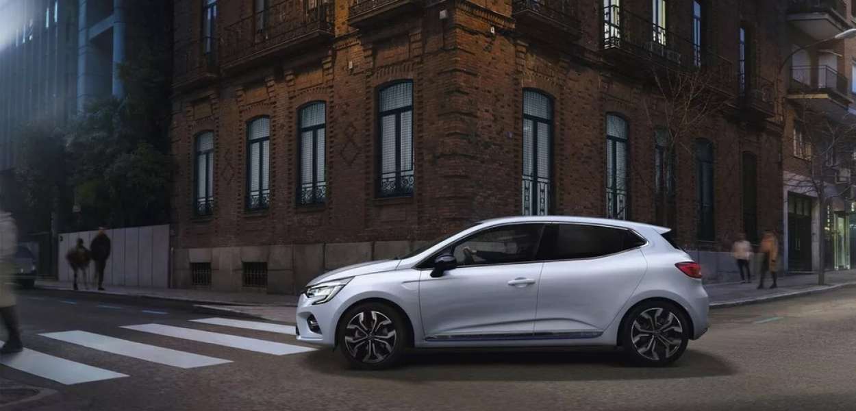 Poznaj technologię hybrydową Renault E-Tech Hybrid